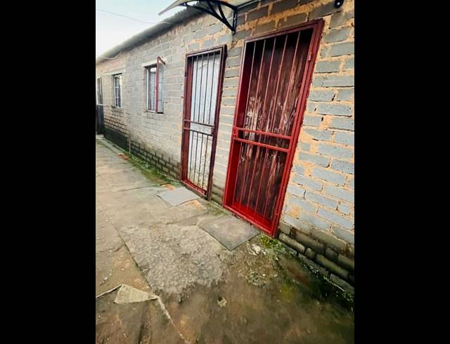 0 BEDROOM HOUSE FOR SALE IN COSMO CITY